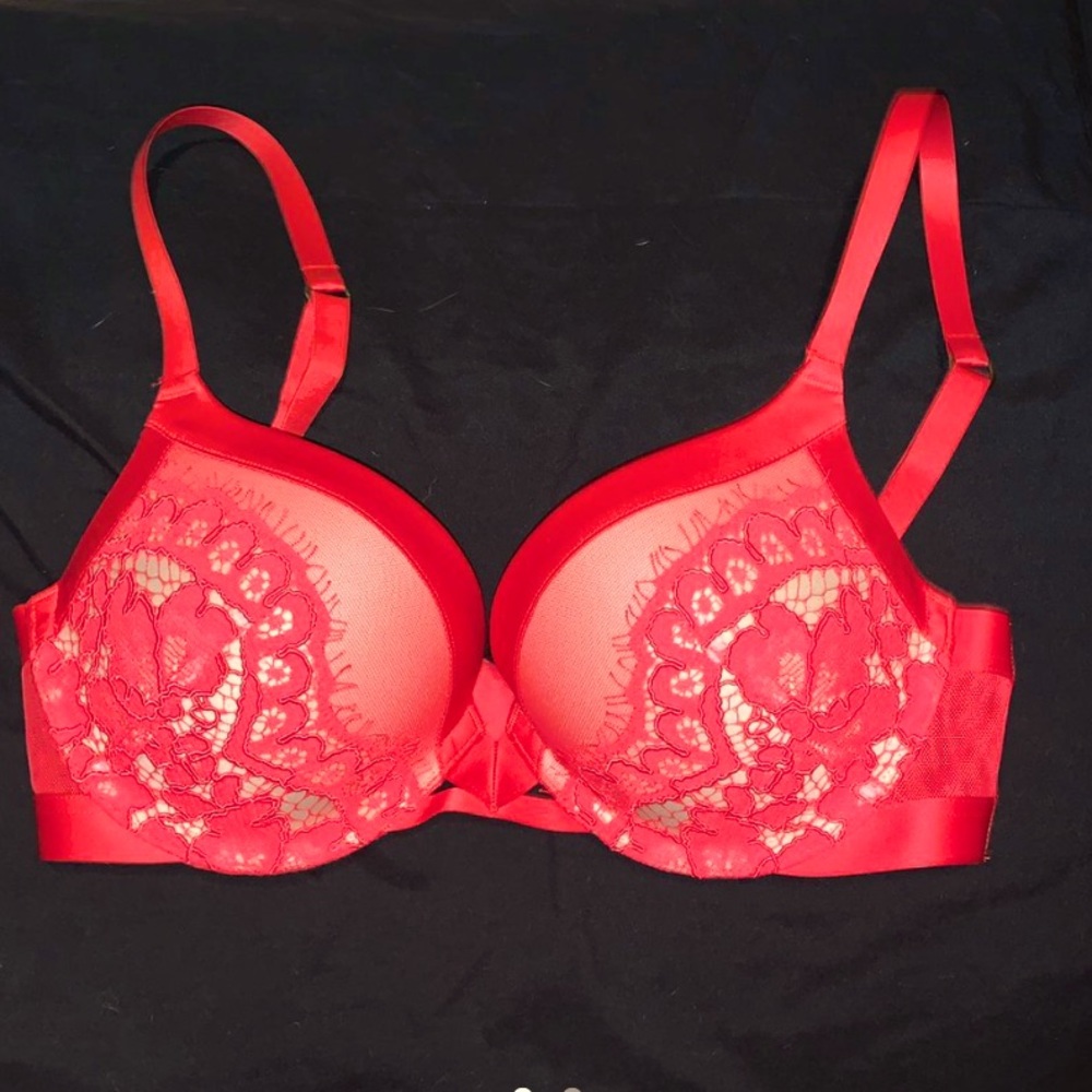 Victoria’s Secret Push Up Bra!